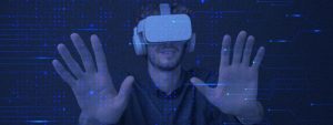 Metaverso e o Direito: homem com óculos de realidade virtual
